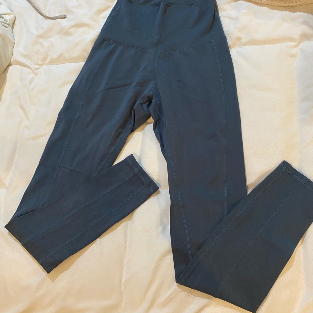 Alphalete legging